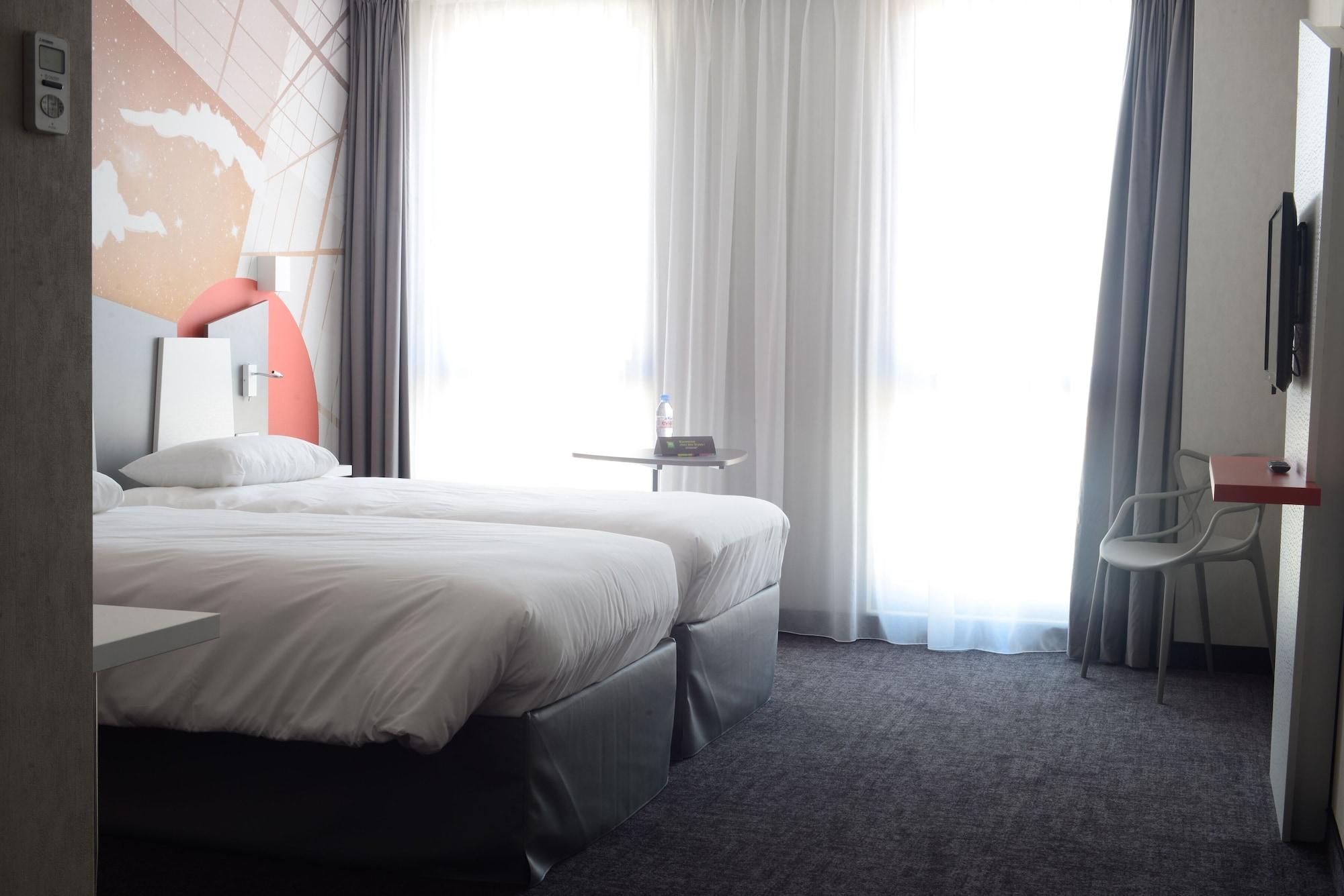ไอบิส สไตล์ ปัวติเยร์ ซองทร์ Hotel ภายนอก รูปภาพ