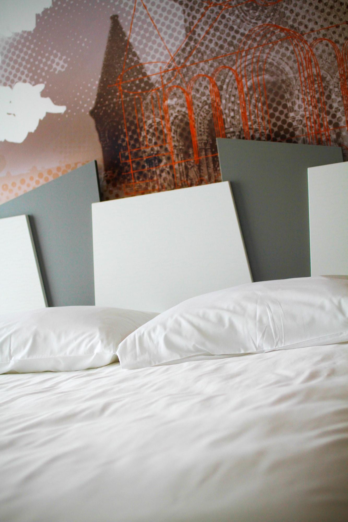 ไอบิส สไตล์ ปัวติเยร์ ซองทร์ Hotel ภายนอก รูปภาพ