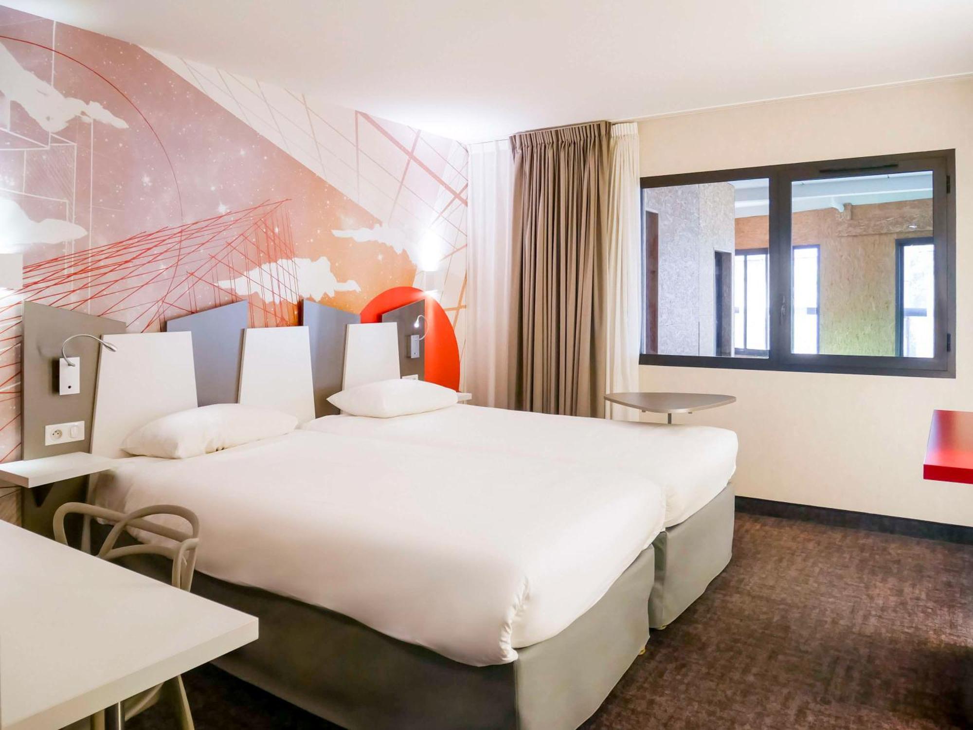 ไอบิส สไตล์ ปัวติเยร์ ซองทร์ Hotel ภายนอก รูปภาพ
