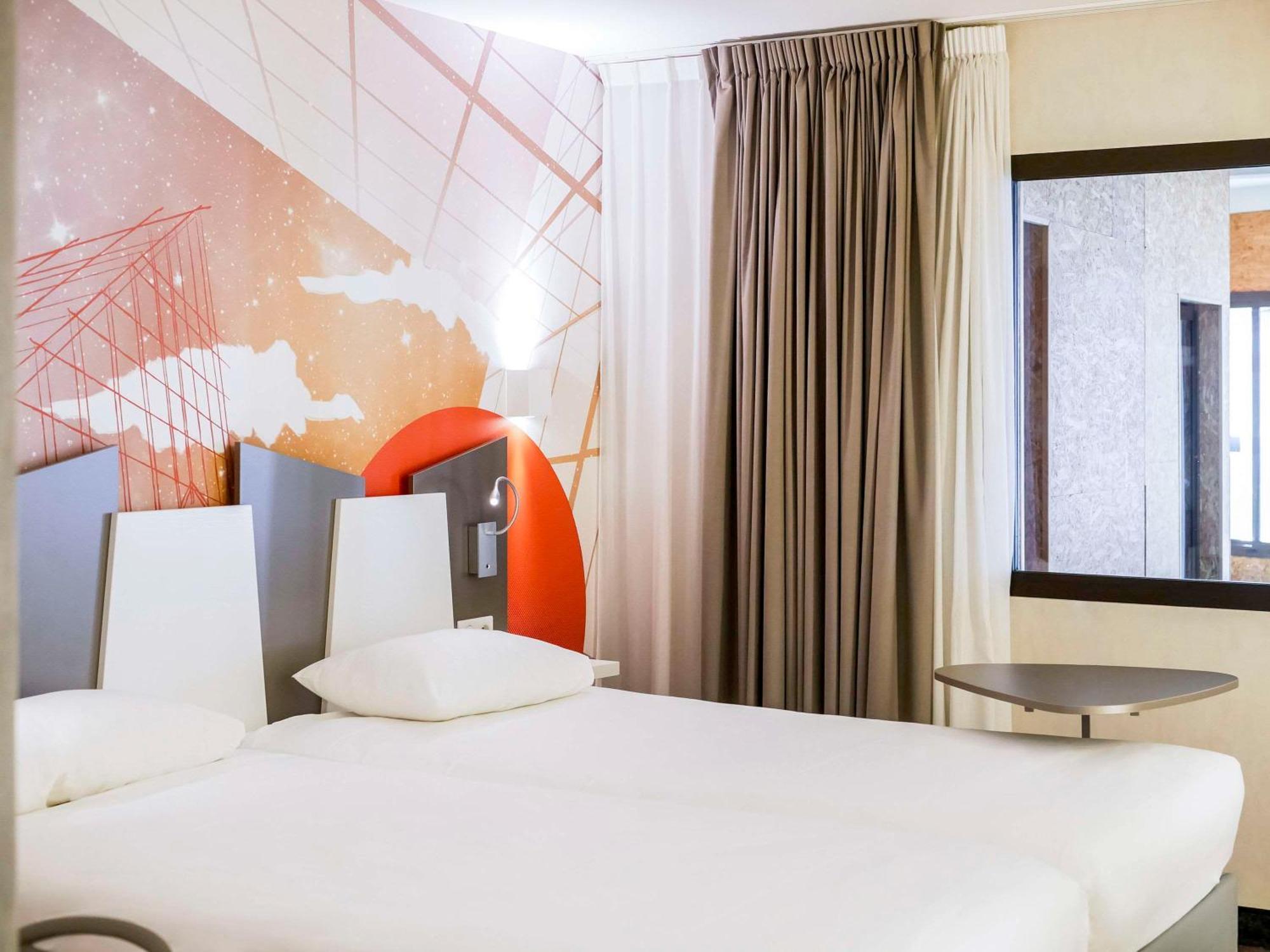 ไอบิส สไตล์ ปัวติเยร์ ซองทร์ Hotel ภายนอก รูปภาพ