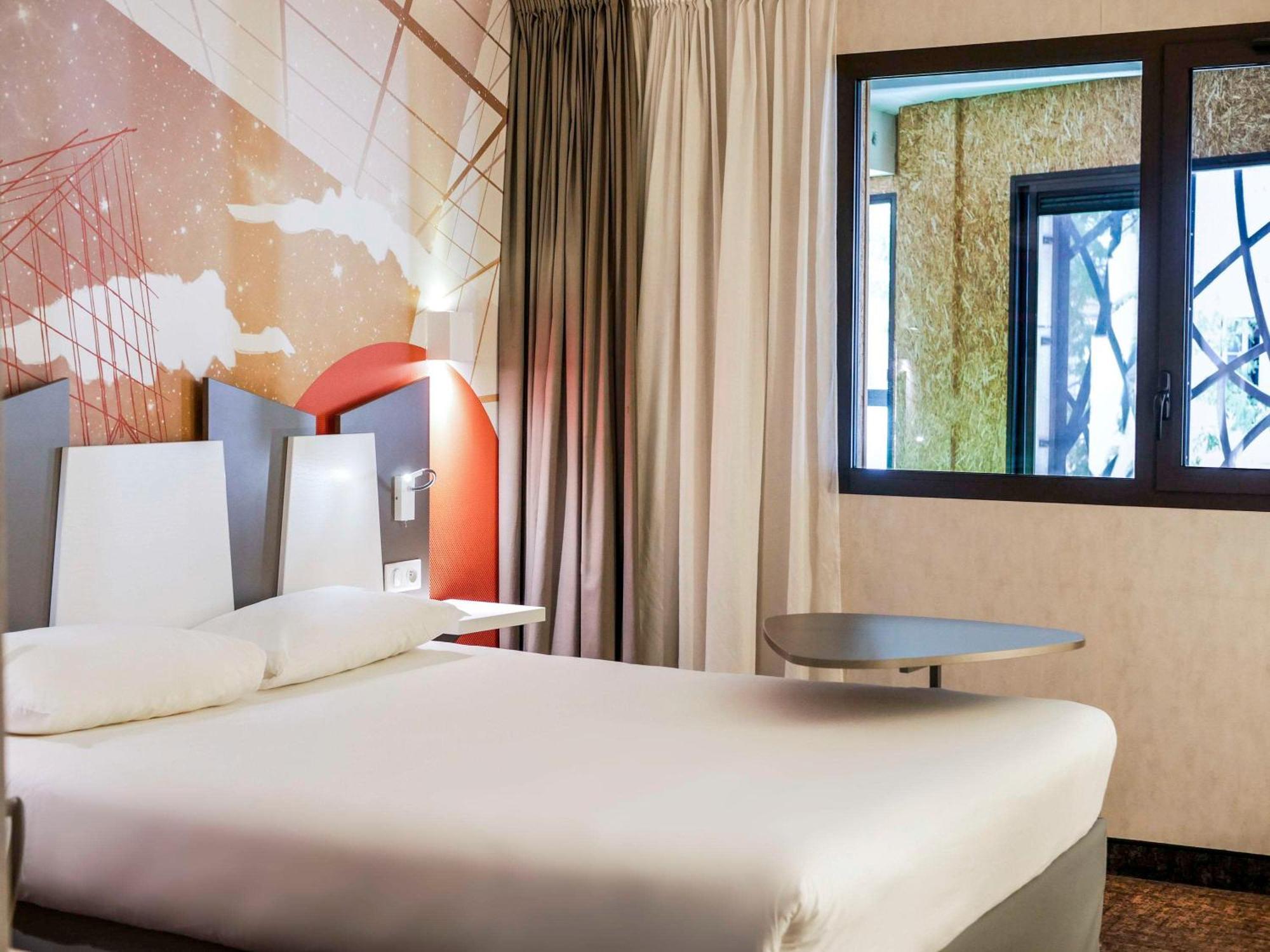 ไอบิส สไตล์ ปัวติเยร์ ซองทร์ Hotel ภายนอก รูปภาพ