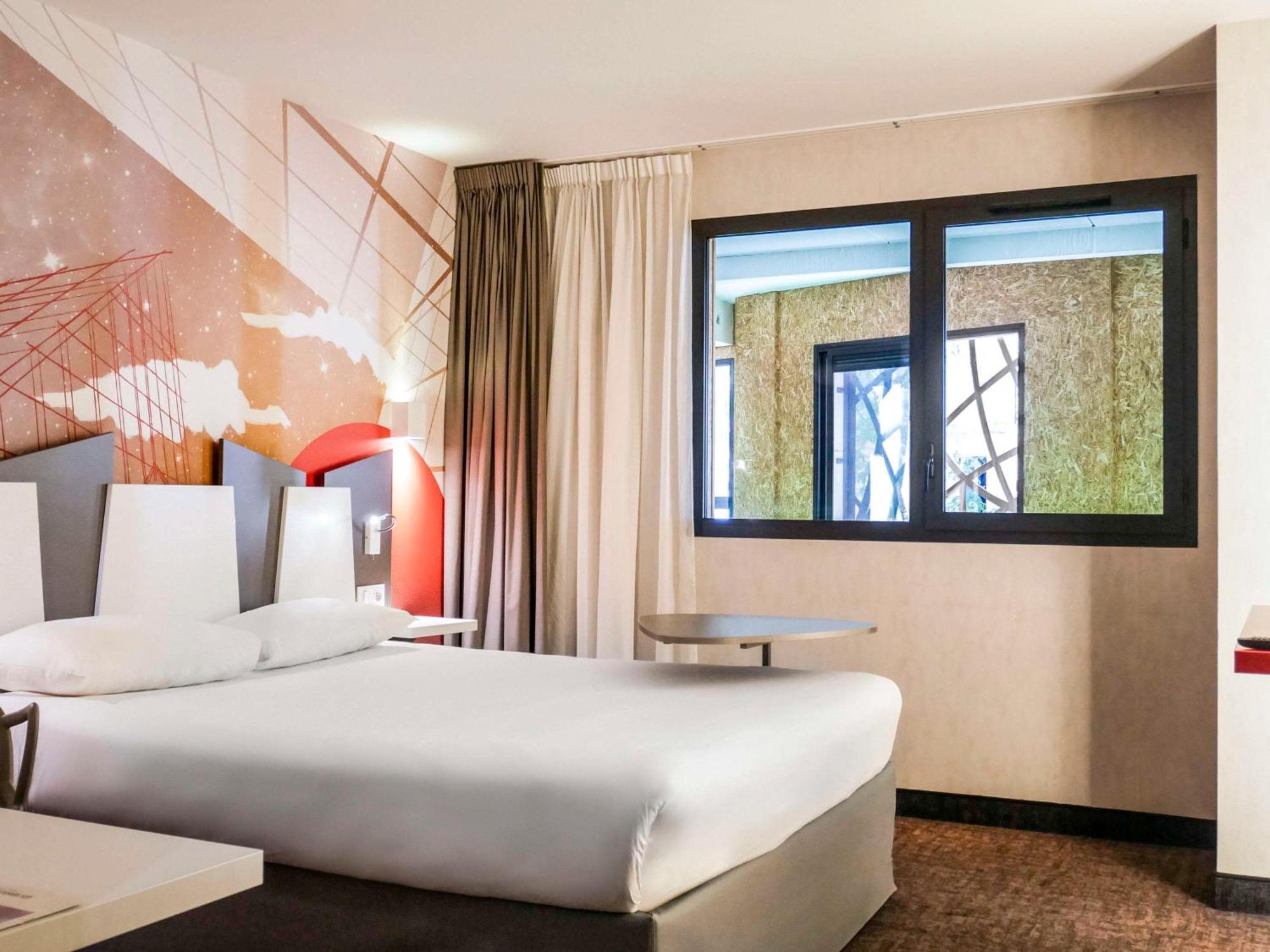 ไอบิส สไตล์ ปัวติเยร์ ซองทร์ Hotel ภายนอก รูปภาพ