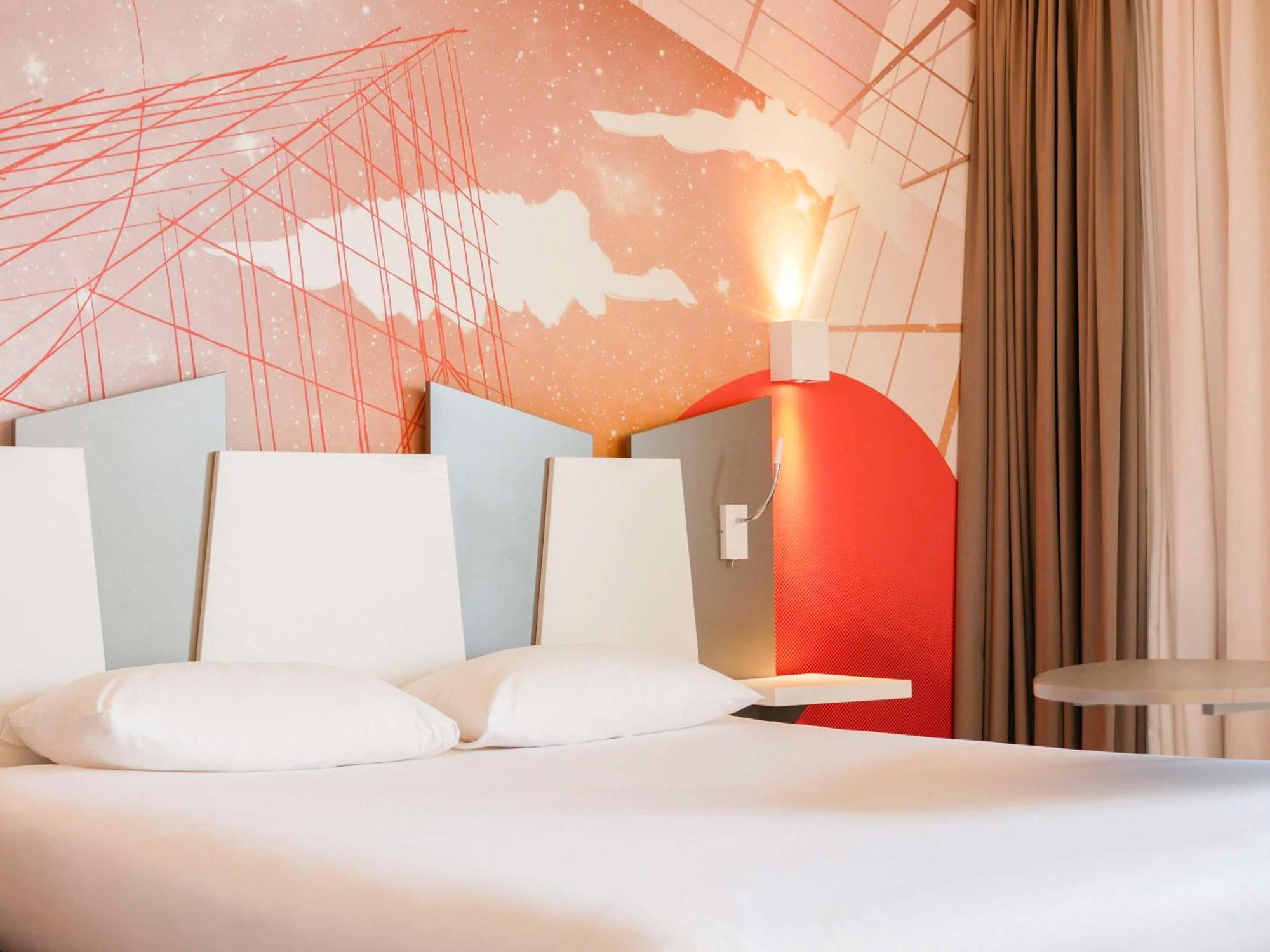 ไอบิส สไตล์ ปัวติเยร์ ซองทร์ Hotel ภายนอก รูปภาพ