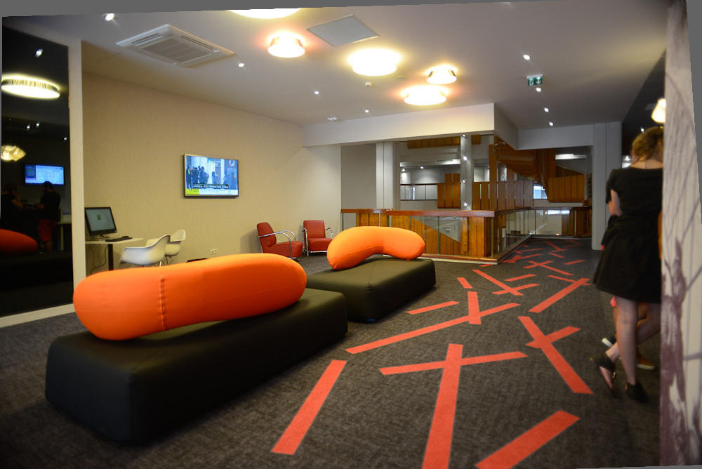 ไอบิส สไตล์ ปัวติเยร์ ซองทร์ Hotel ภายนอก รูปภาพ